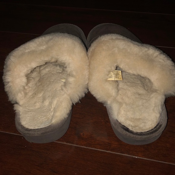 Sheepskin slippers - Picture 2 of 3